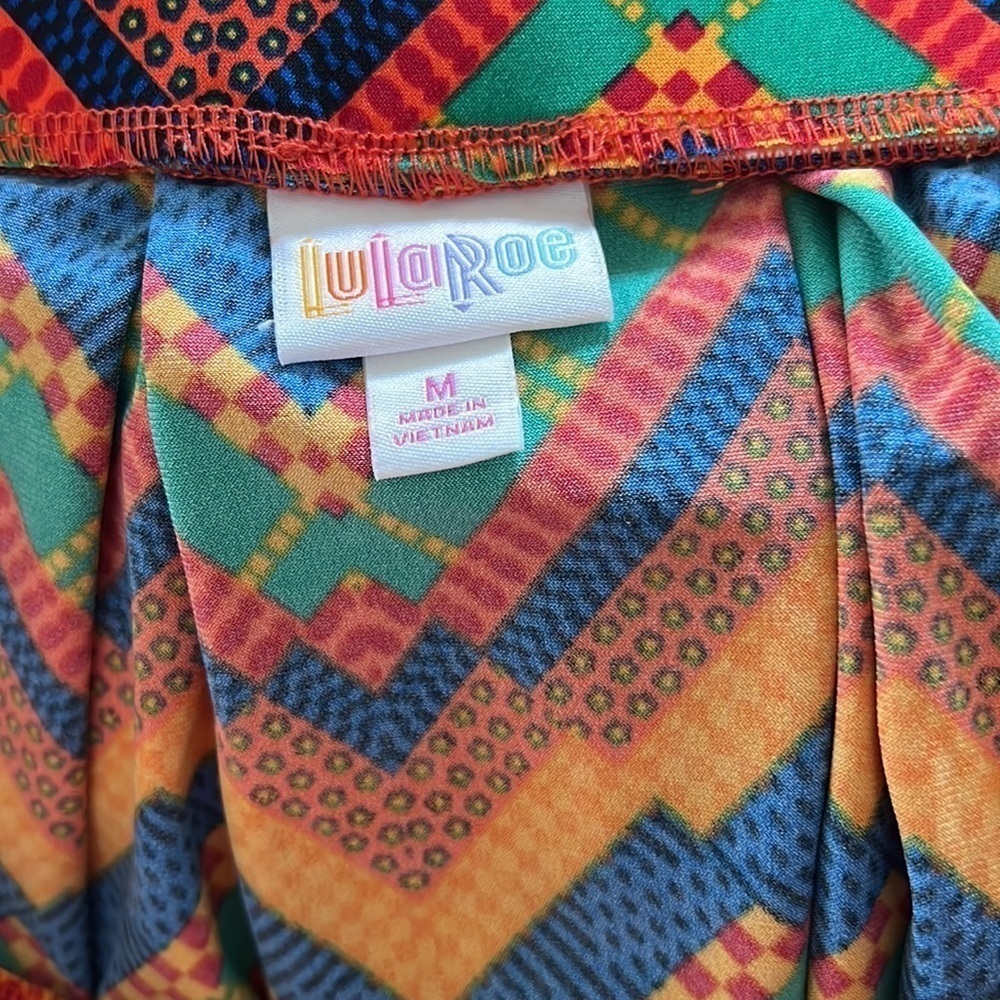 LulaRoe Madison printed size Medium - Picture 9 of 10